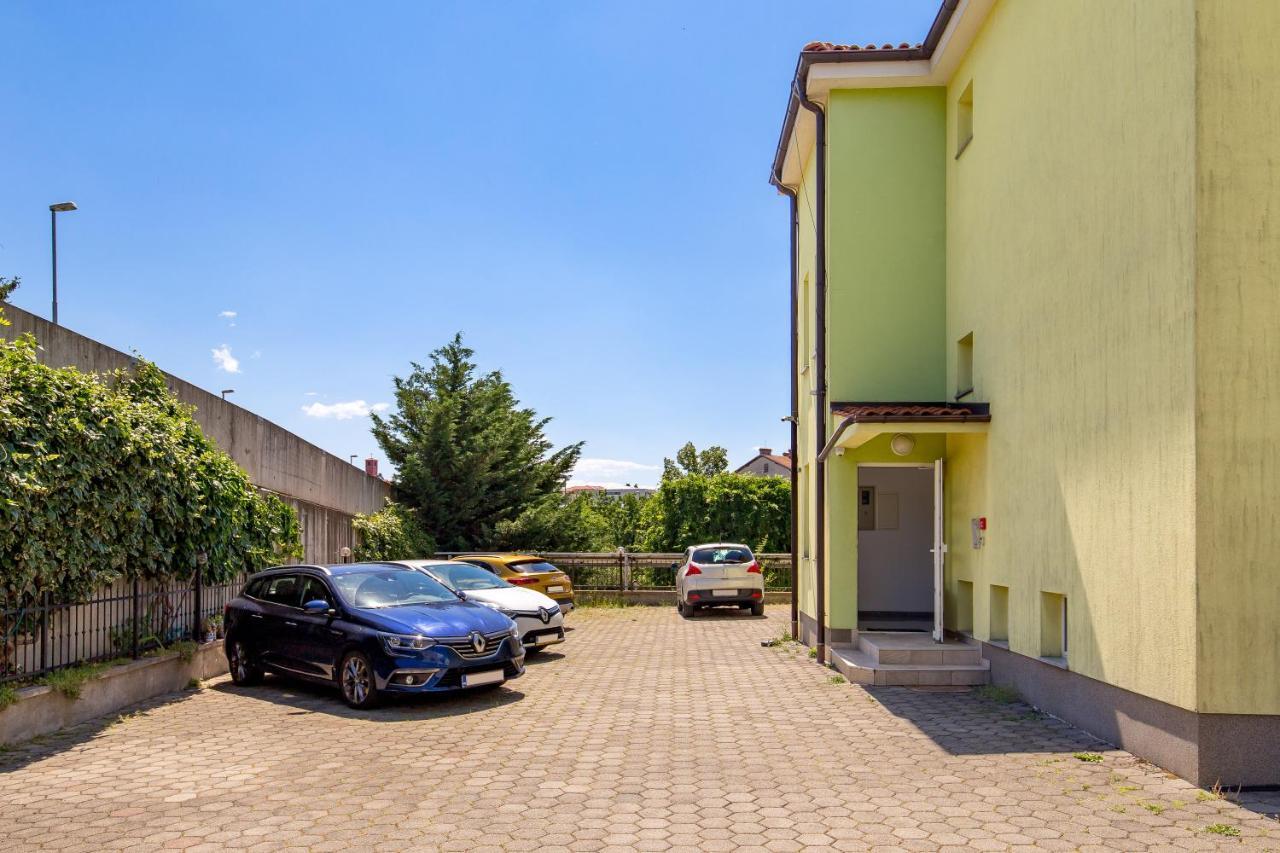 Moon River Rijeka Exterior photo